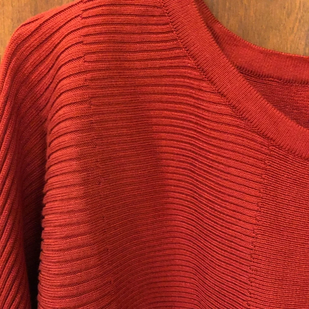Cable & Gauge Cranberry Crop Sweater - Picture 4 of 8